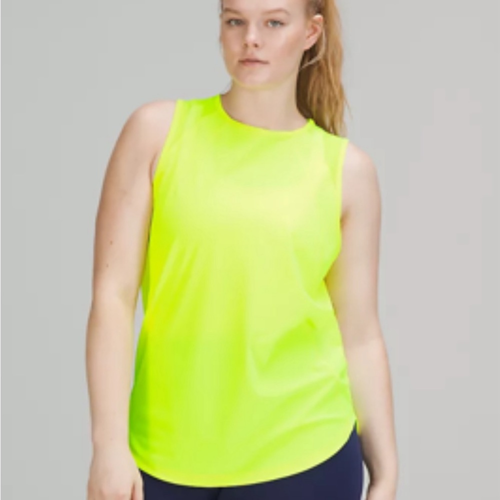 Never worn Lululemon sculpt tank top